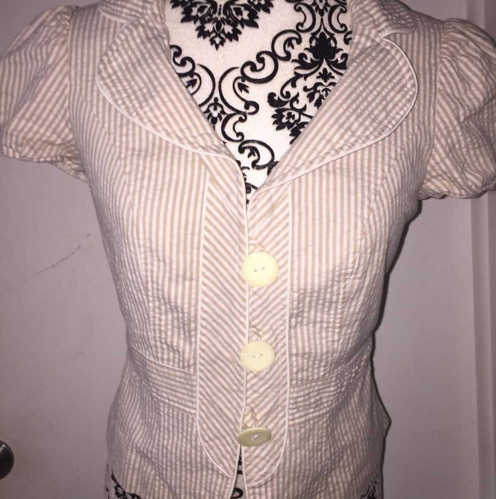 2 x $20 short Sleeve Button down Jacket